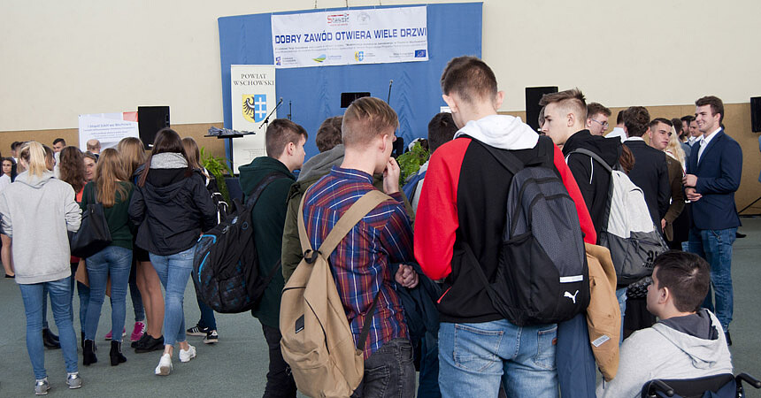 III Powiatowe Targi Zawodowe za nami - zdjęcie w treści aktualnosci